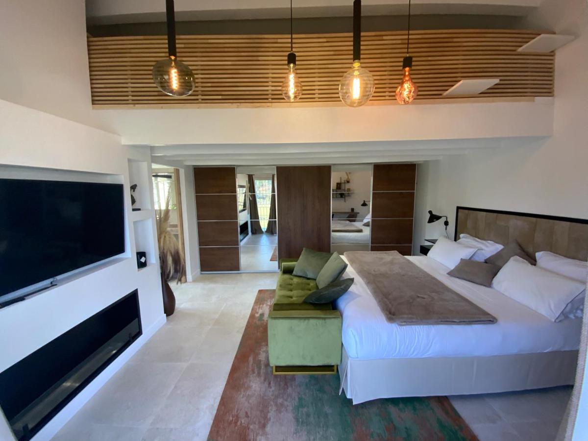 Le Hameau Des Vanades Ampus Экстерьер фото