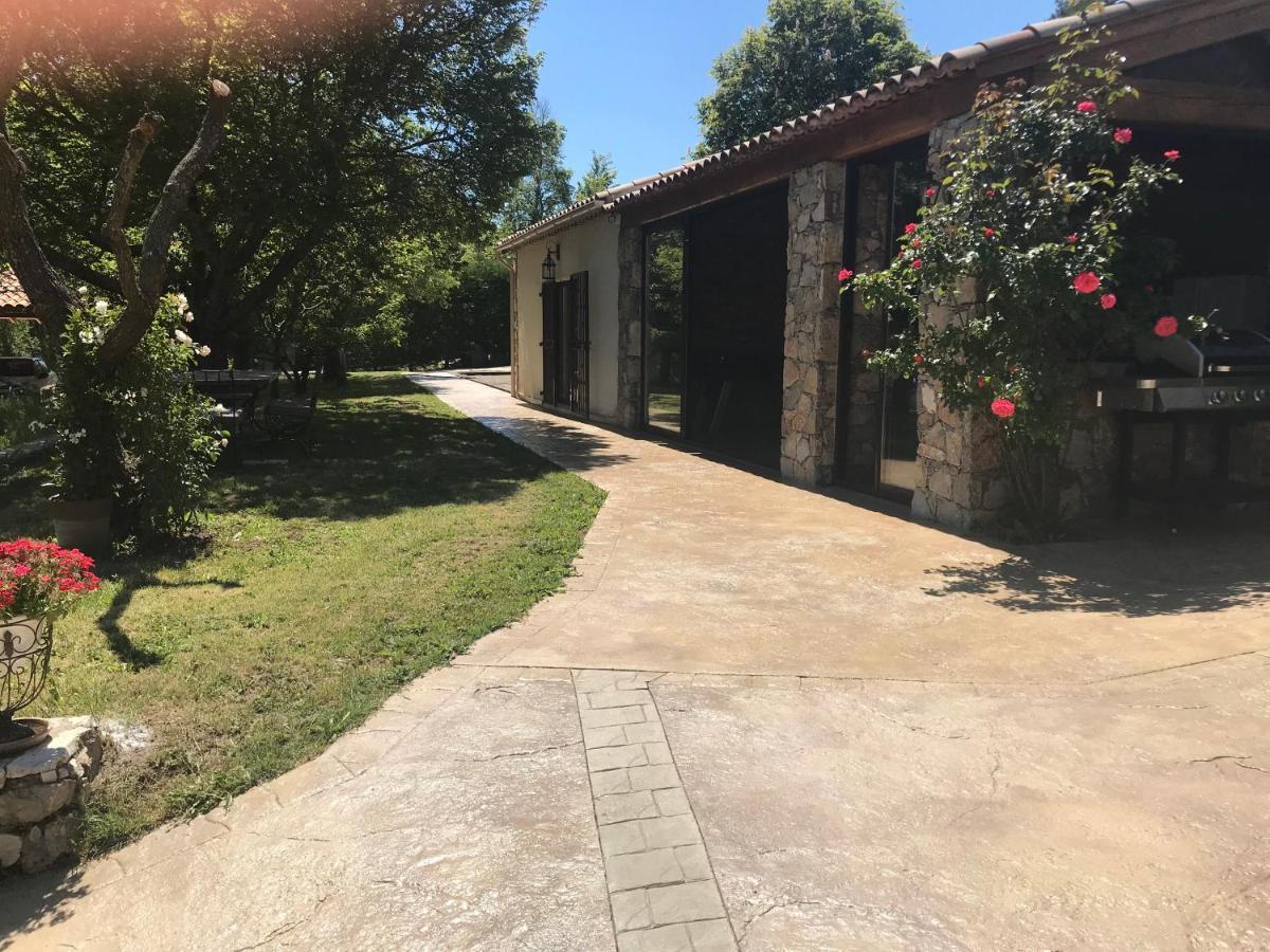 Le Hameau Des Vanades Ampus Экстерьер фото